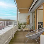Appartement Elegant With Balcony Krakowska By Renters Prestige