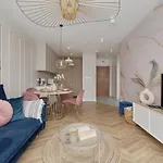 Elegant With Balcony Krakowska By Renters Prestige Appartement *