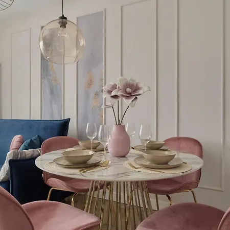 Apartment Elegant With Balcony Krakowska By Renters Prestige