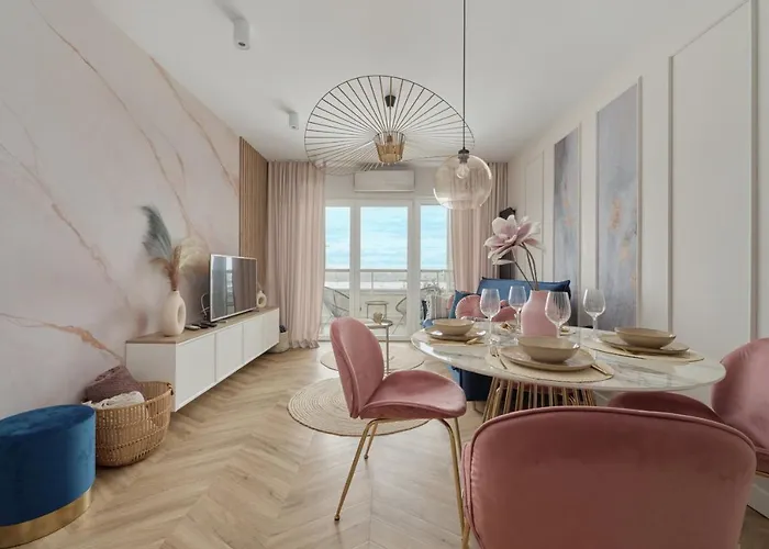 アパート Elegant With Balcony Krakowska By Renters Prestige ヴロツワフ