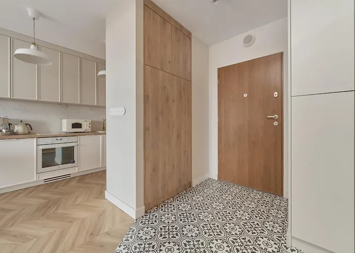 Elegant With Balcony Krakowska By Renters Prestige